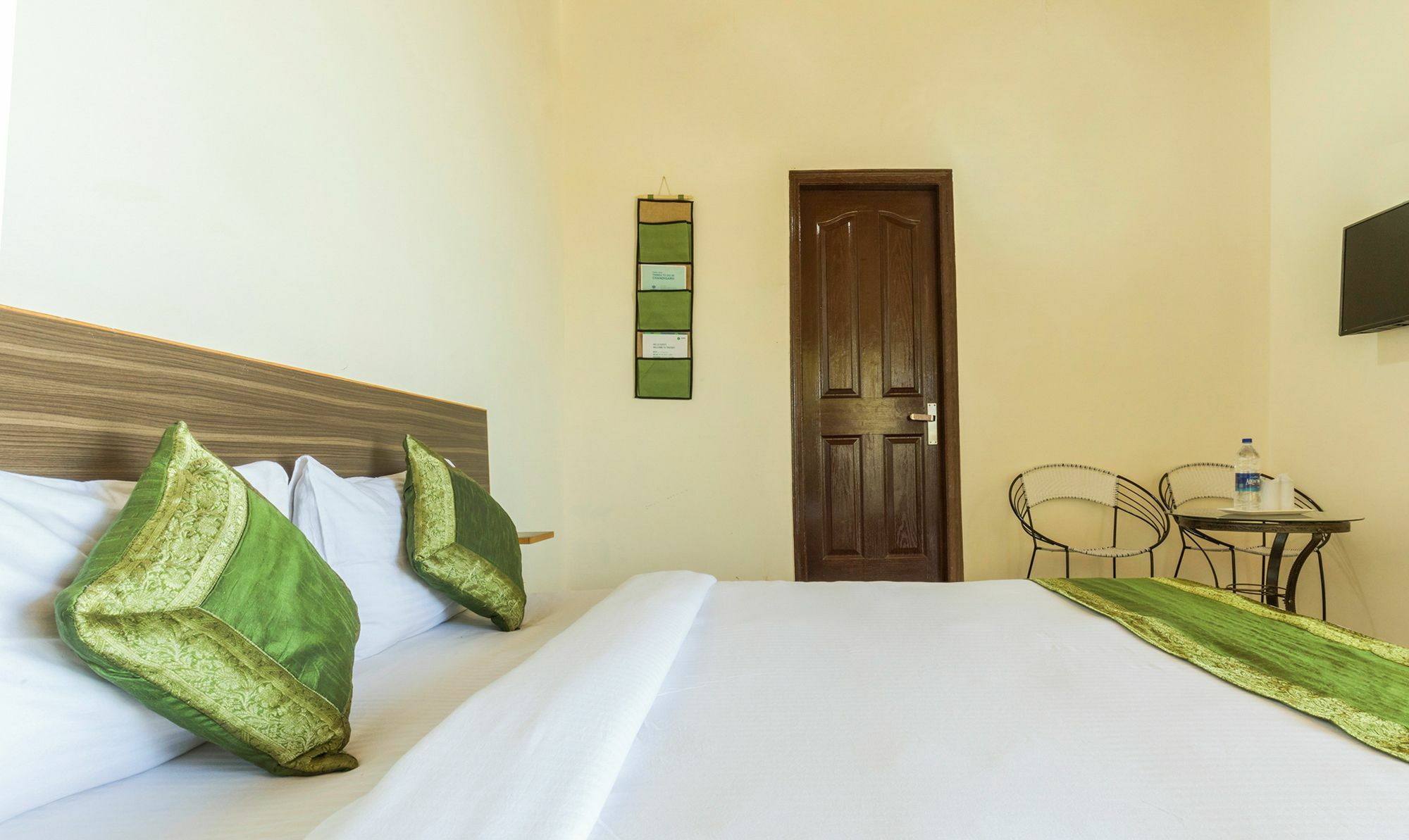 Royal Suites By Park Tree, Kasauli Exterior foto